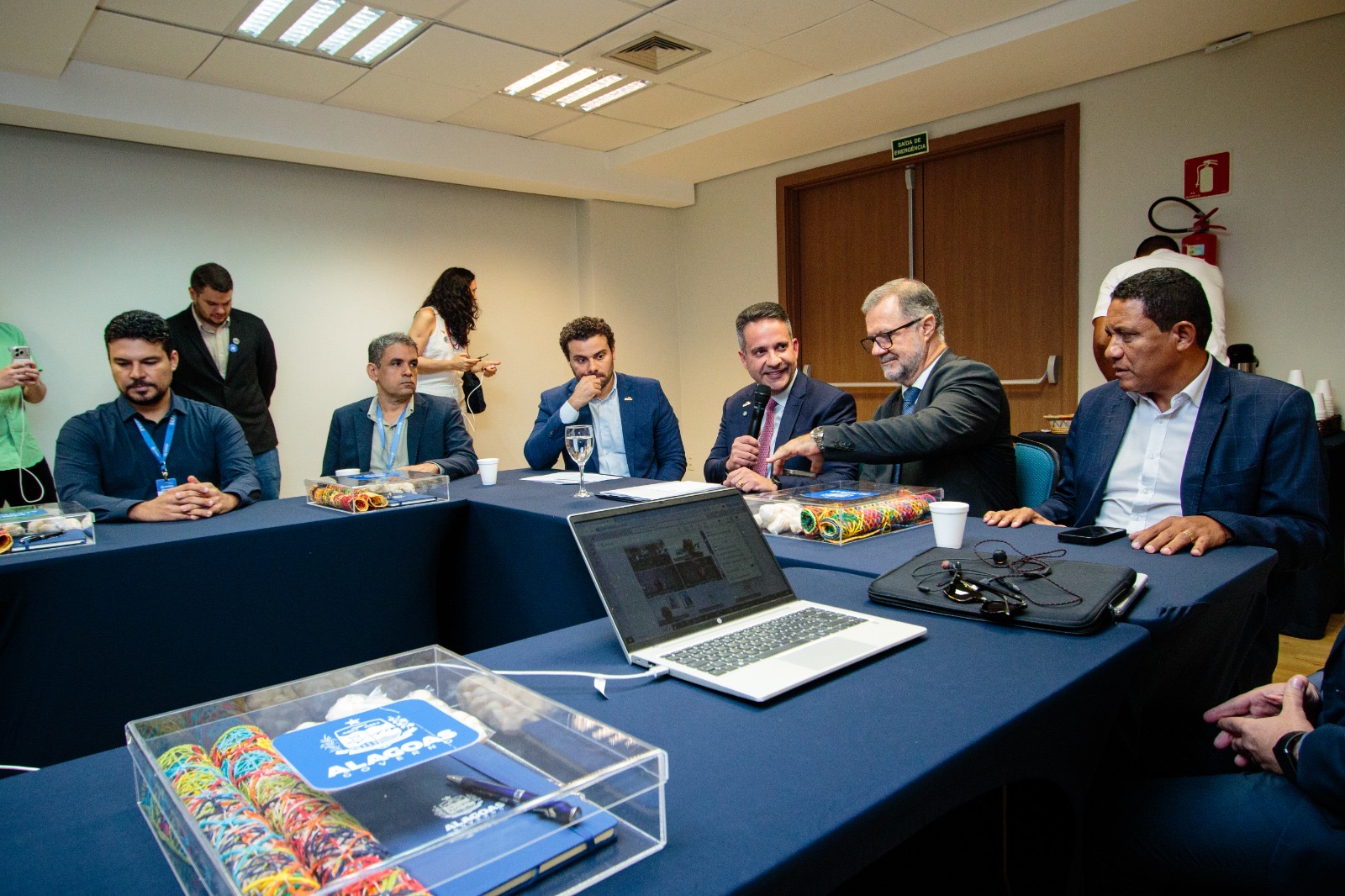 fc039de9-078f-4e18-a85b-8a55e7e3c484