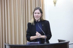 Cibele Moura apresenta projeto para levar educação contra violência doméstica às escolas estaduais de Alagoas