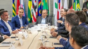 Em Pernambuco, Paulo Dantas articula ampliação de crédito para empresas do Nordeste