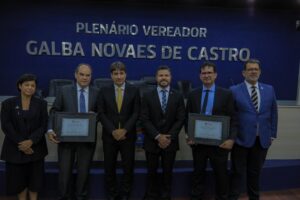 Câmara entrega Comenda Nise da Silveira aos ortopedistas Antonio Alício e Hilton Barros