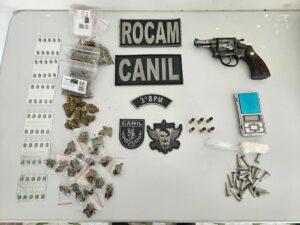 PM-AL combate tráfico e apreende drogas e arma em três cidades do interior