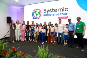 Pilar recebe gestores de todo o Brasil e apresenta modelo de educação bilíngue que se tornou referência nacional