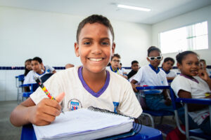 Alagoas avança 23 posições e assume liderança nacional na avaliação da Educação, aponta estudo
